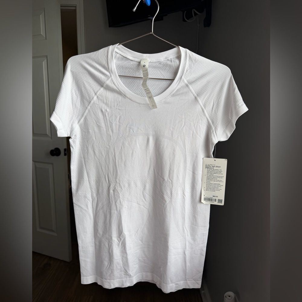 NWT Lululemon Swiftly Tech Short Sleeve 2.0